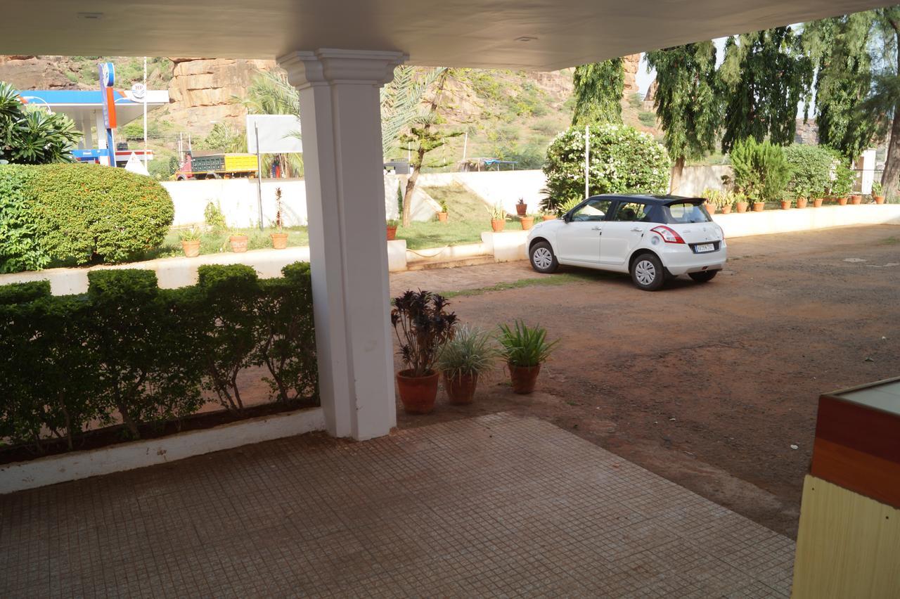 Hotel Badami Court Εξωτερικό φωτογραφία